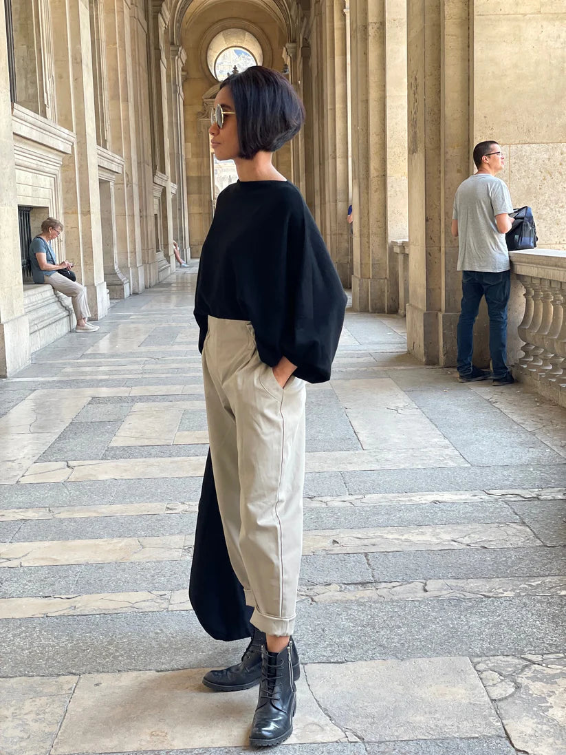 Pantalon cigarette en coton (beige ou bleu marine)