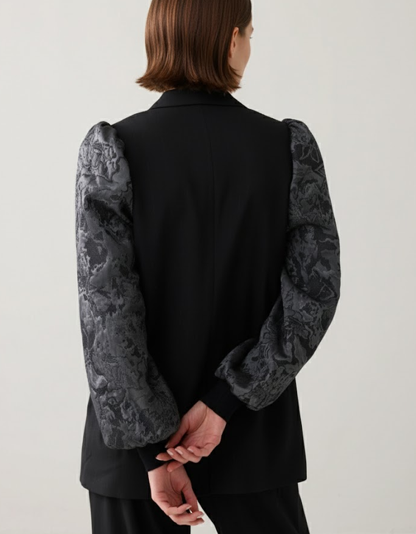 Blazer à rayures lurex et manches jacquard