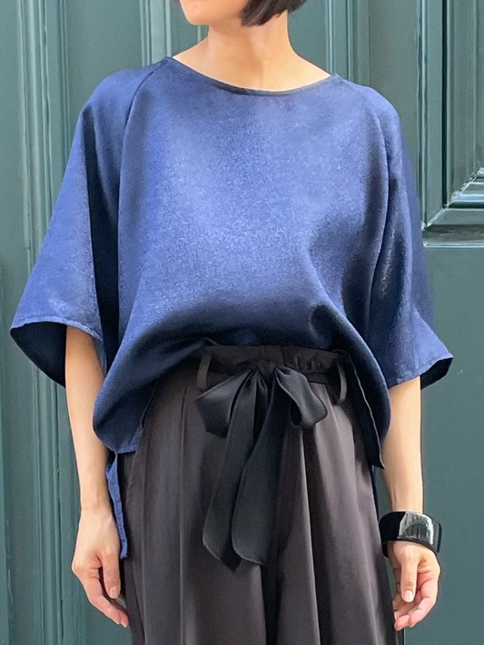 Haut bleu saphir ample