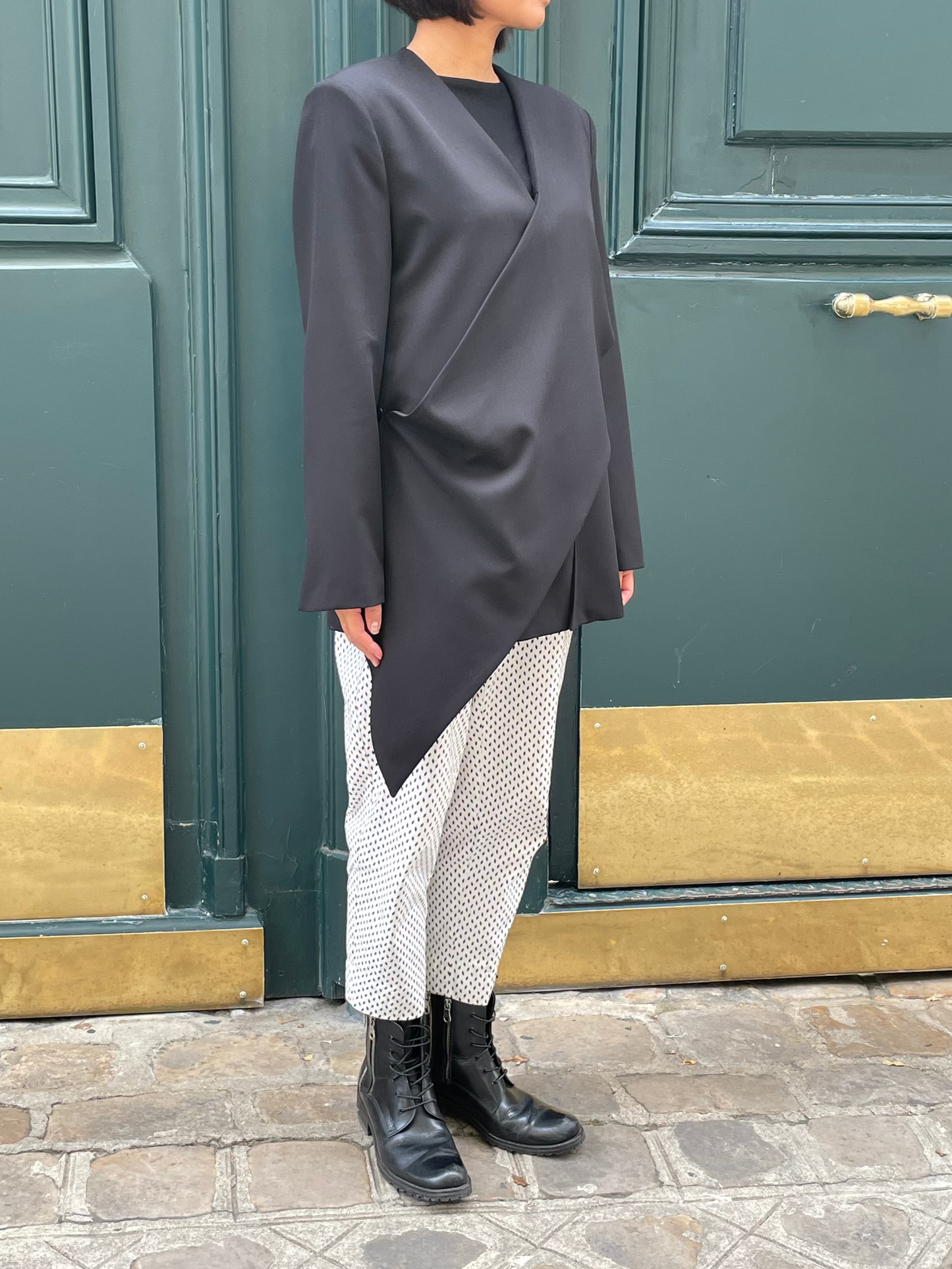Blazer noir avec fermeture asymétrique