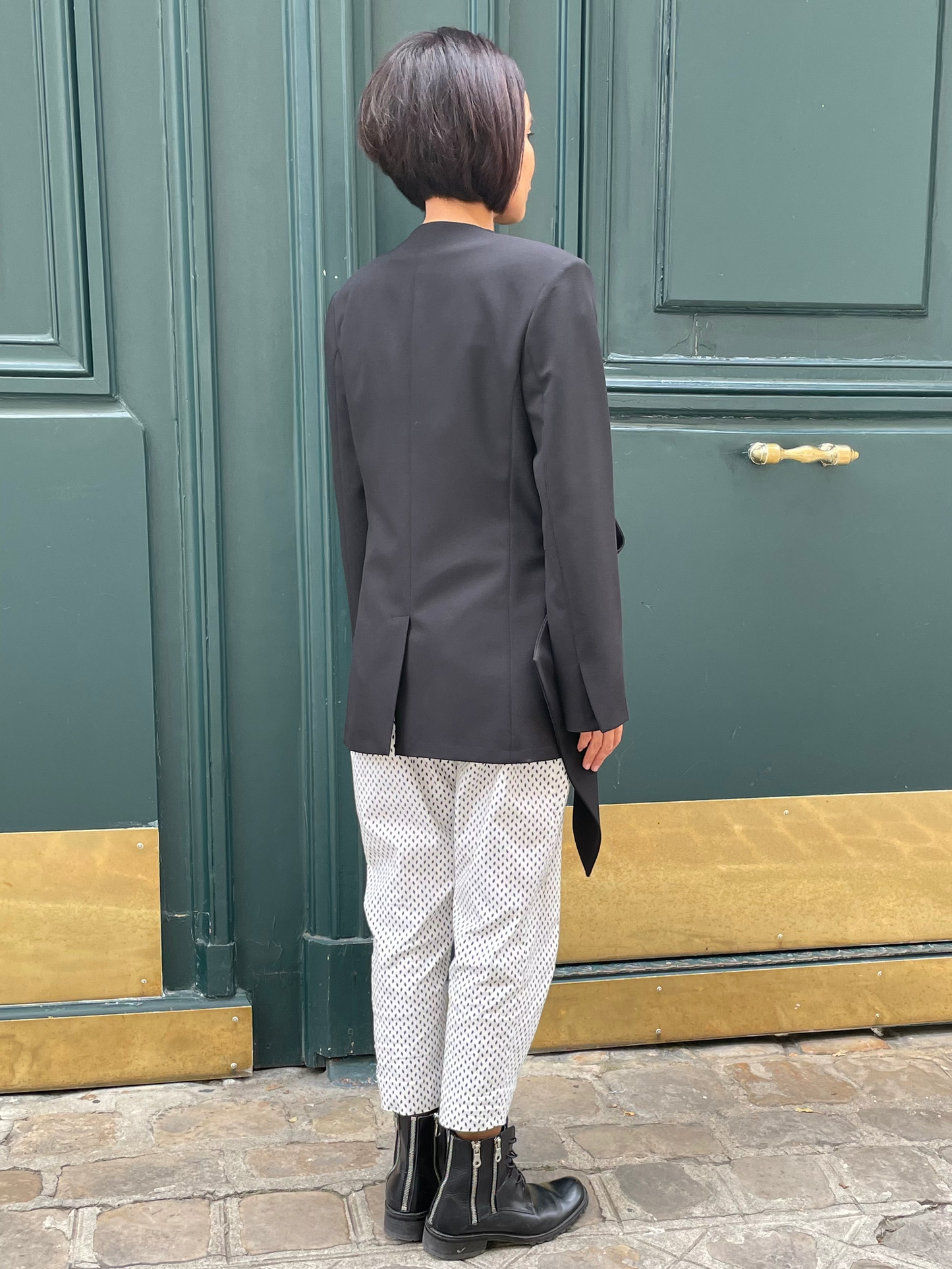 Blazer noir avec fermeture asymétrique