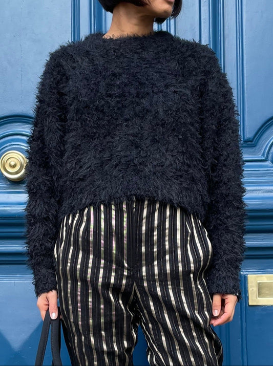 Pull court en maille douce effet peluche