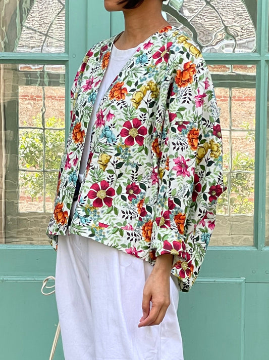 Veste motif floral  en coton 100%
