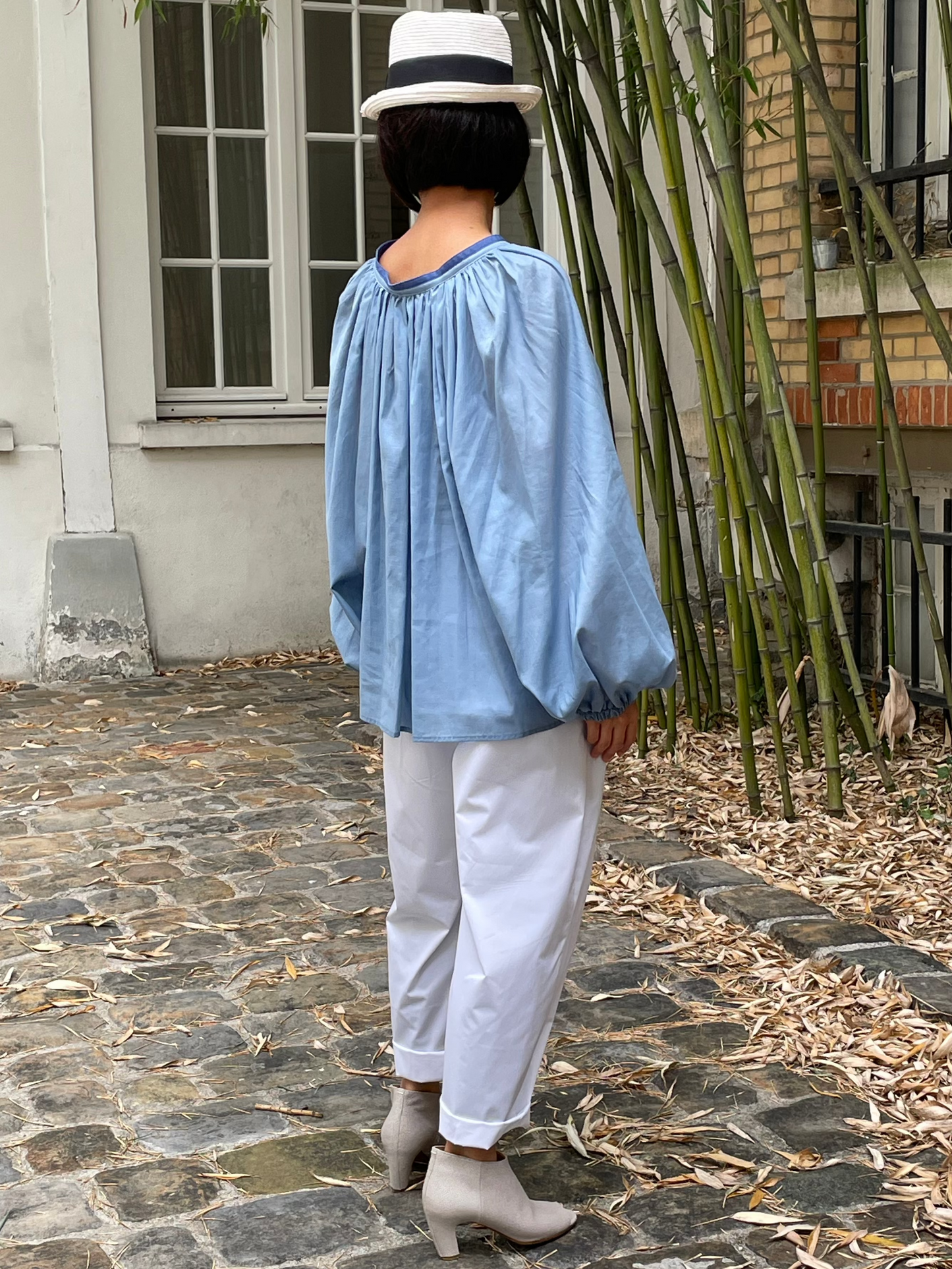 Chemise bleu très légère