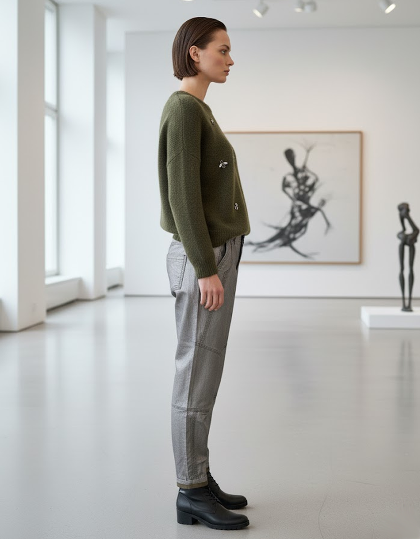 Jumper brodé avec broches – Vert olive