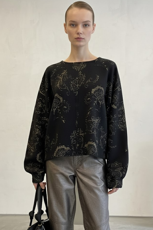 Pull en Jacquard – Élégance Ornementale