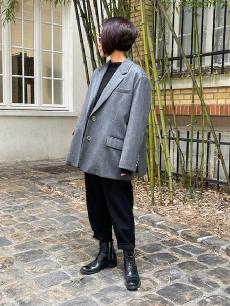 Blazer gris avec détails rayures fines