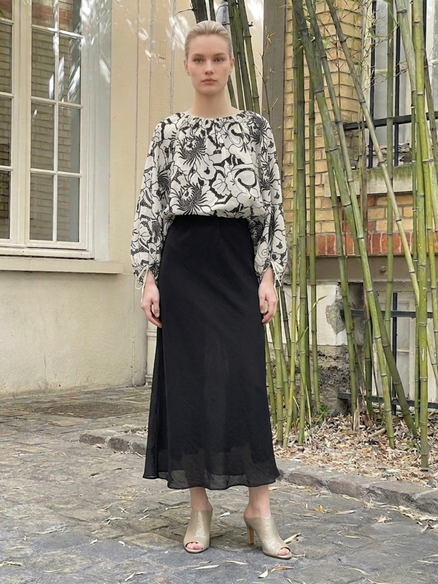Blouse 100 % coton à broderies florales ajourées