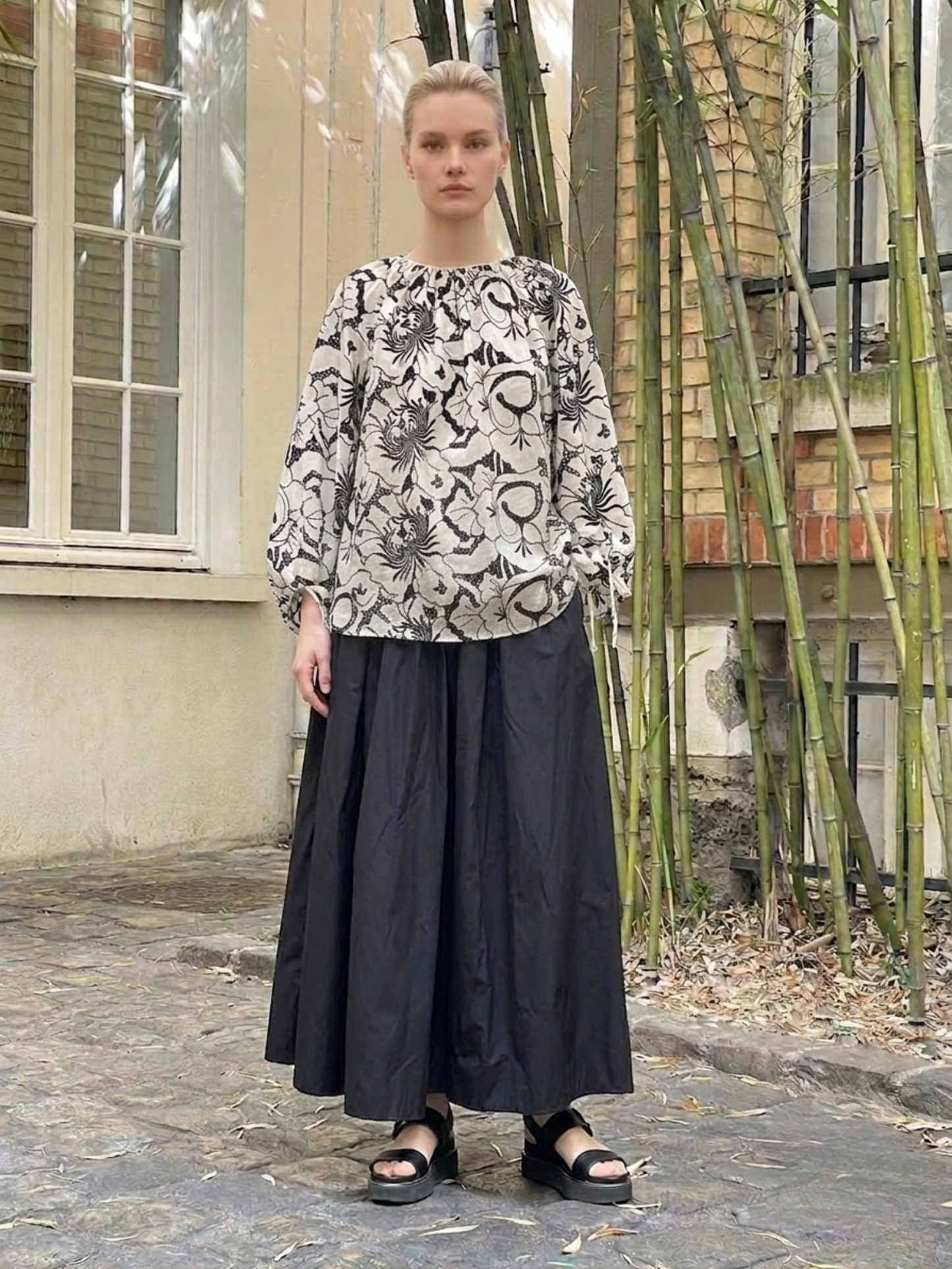 Blouse 100 % coton à broderies florales ajourées