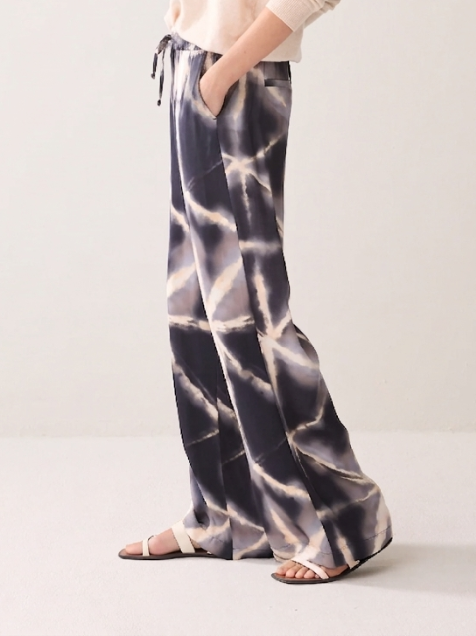 Shiny long trousers