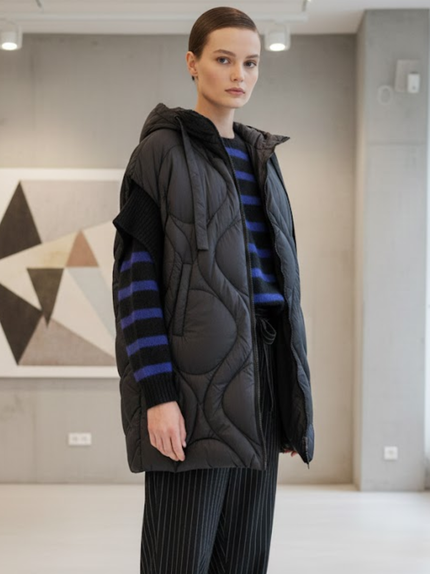 Sleeveless puffer jacket