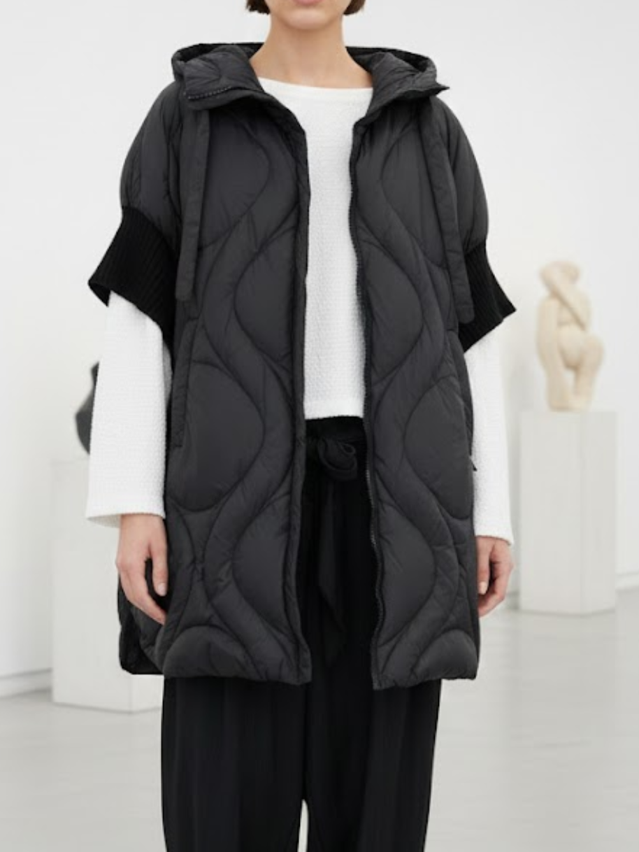 Sleeveless puffer jacket