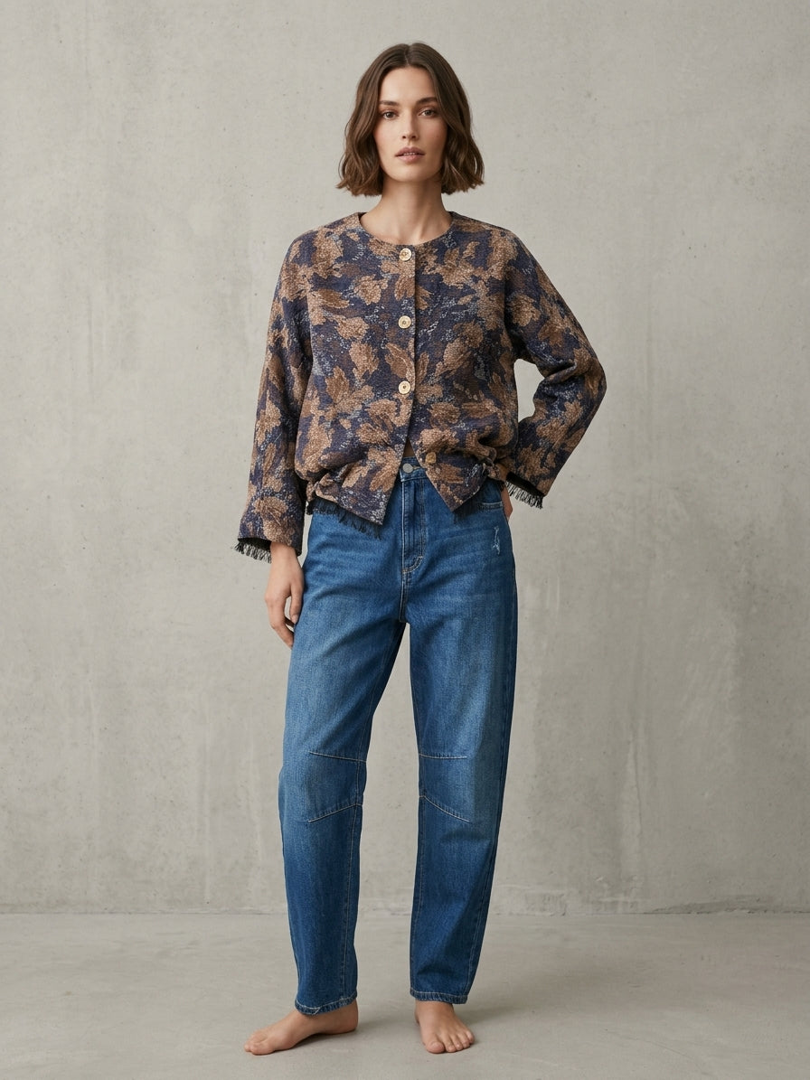 Veste en alpaga mélangé à motif floral et plumes colories sables