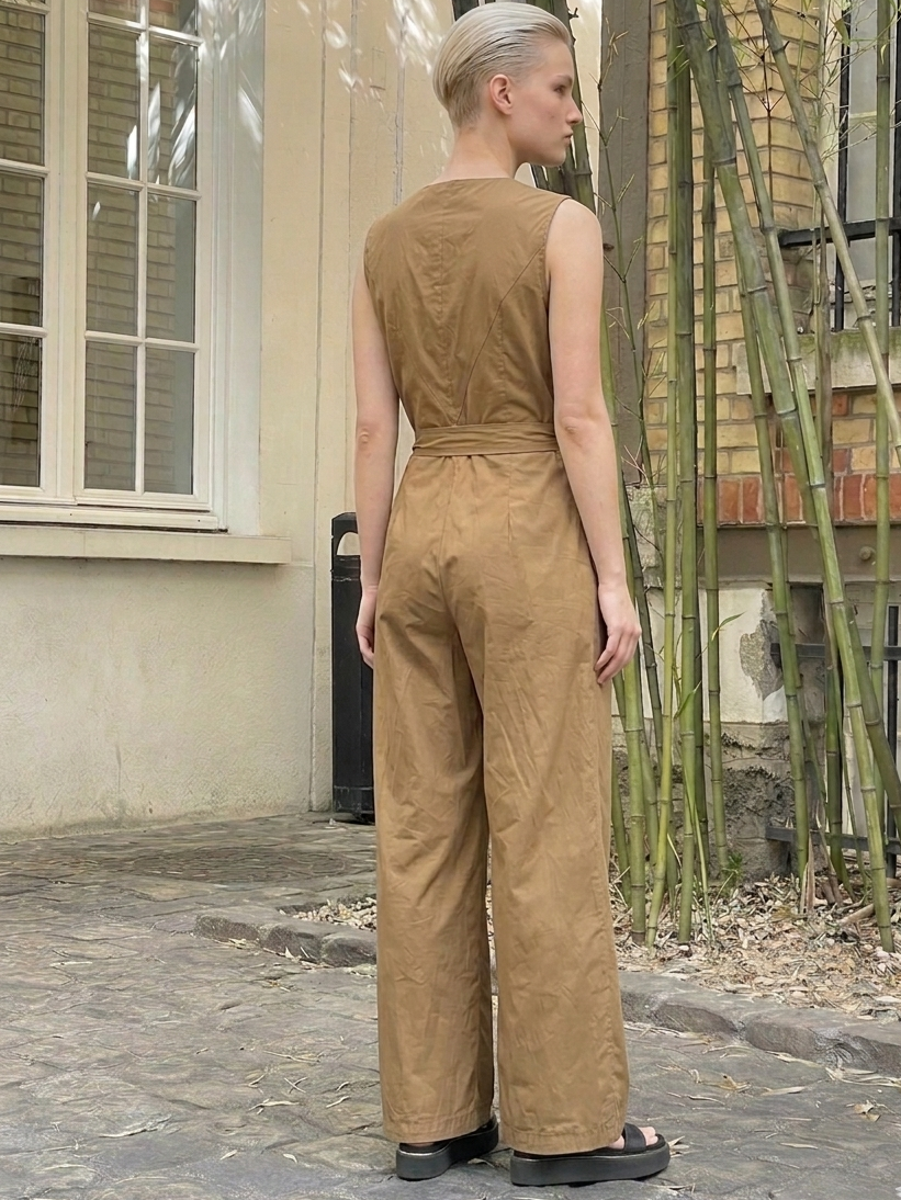 Combinaison en coton à décolleté croisé et drapé élégant