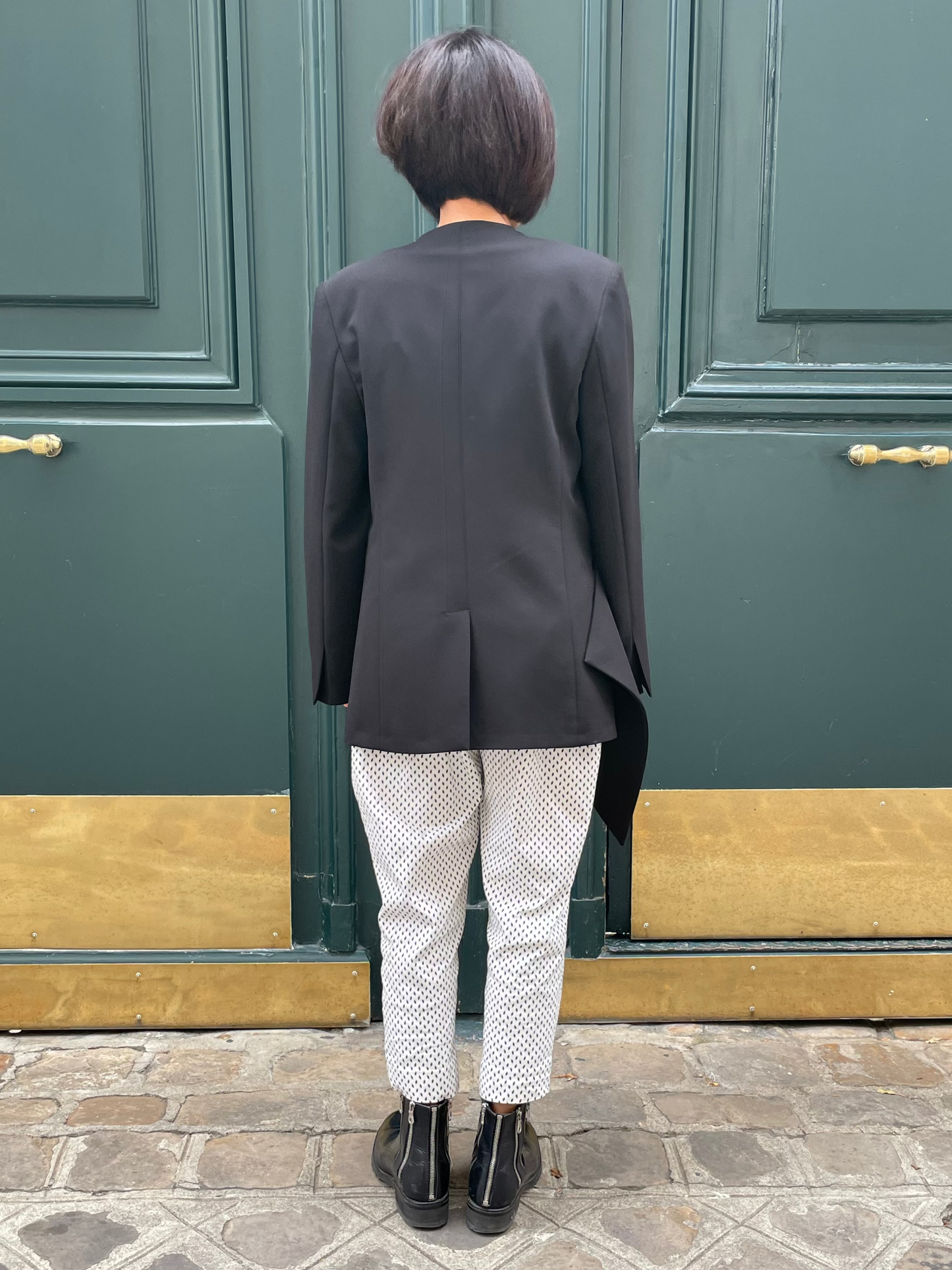 Blazer noir avec fermeture asymétrique