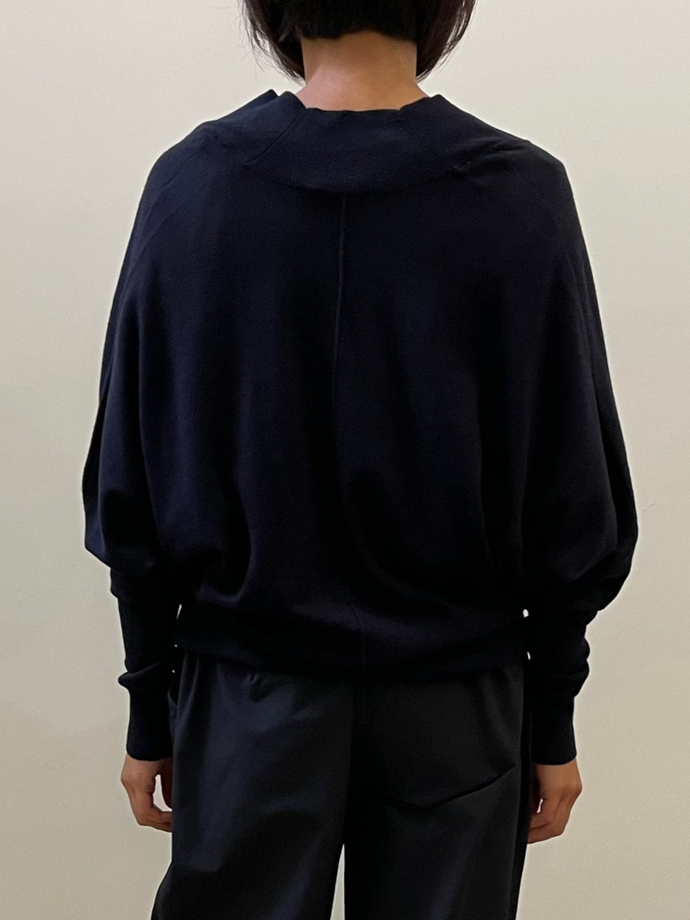 Pull bleu marine en laine mérinos et coton premium