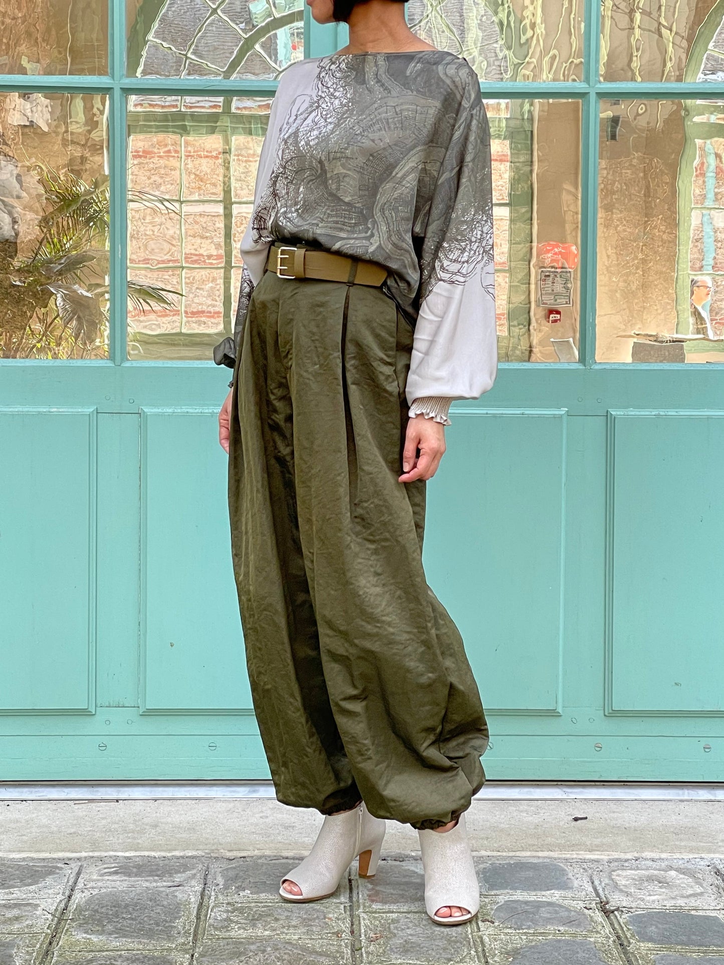 Pantalon jogging habillé taille haute avec ceinture et bas élastiqué