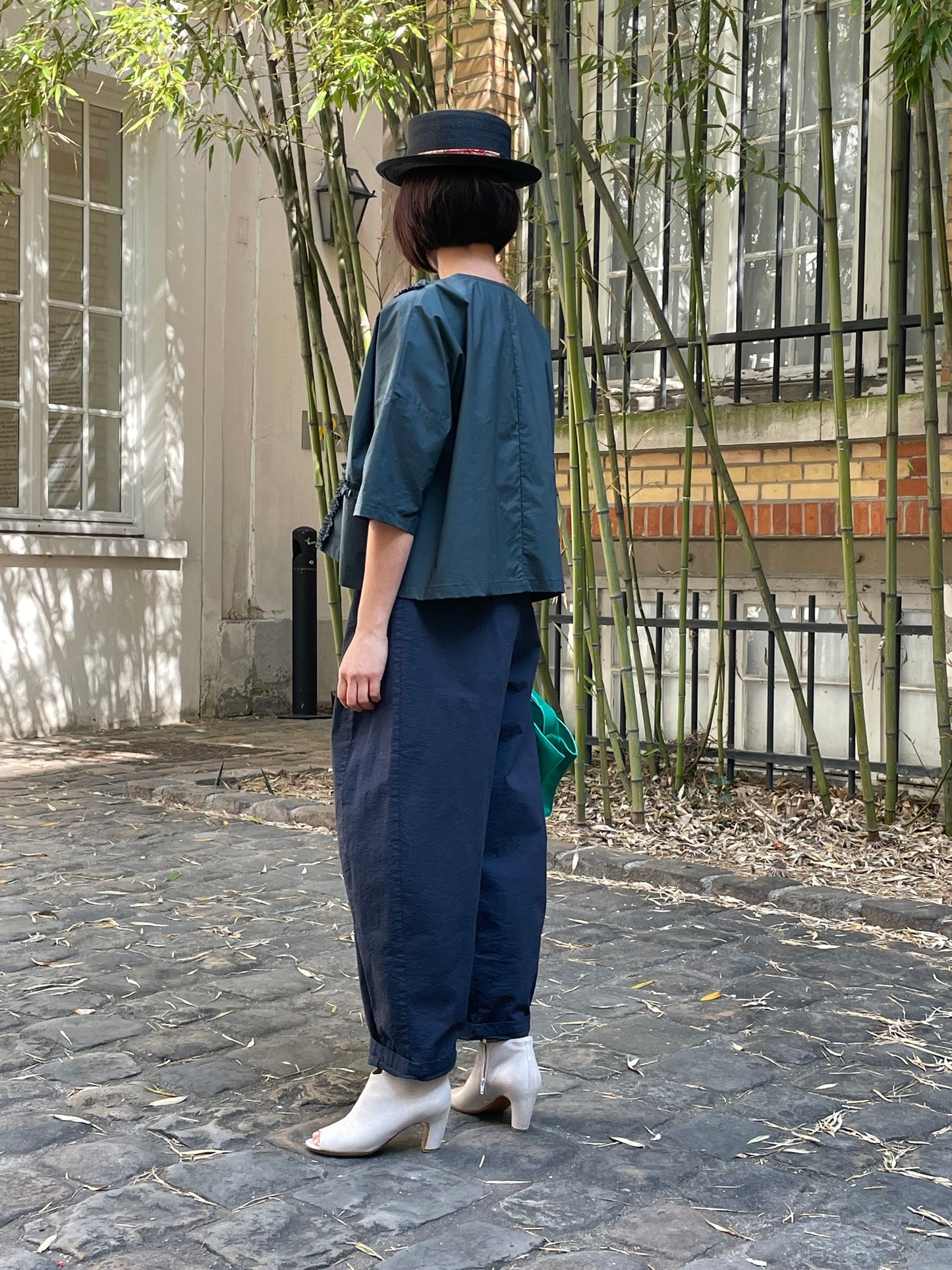 Blouse vert profond en coton 100% – Élégance naturelle et confort absolu