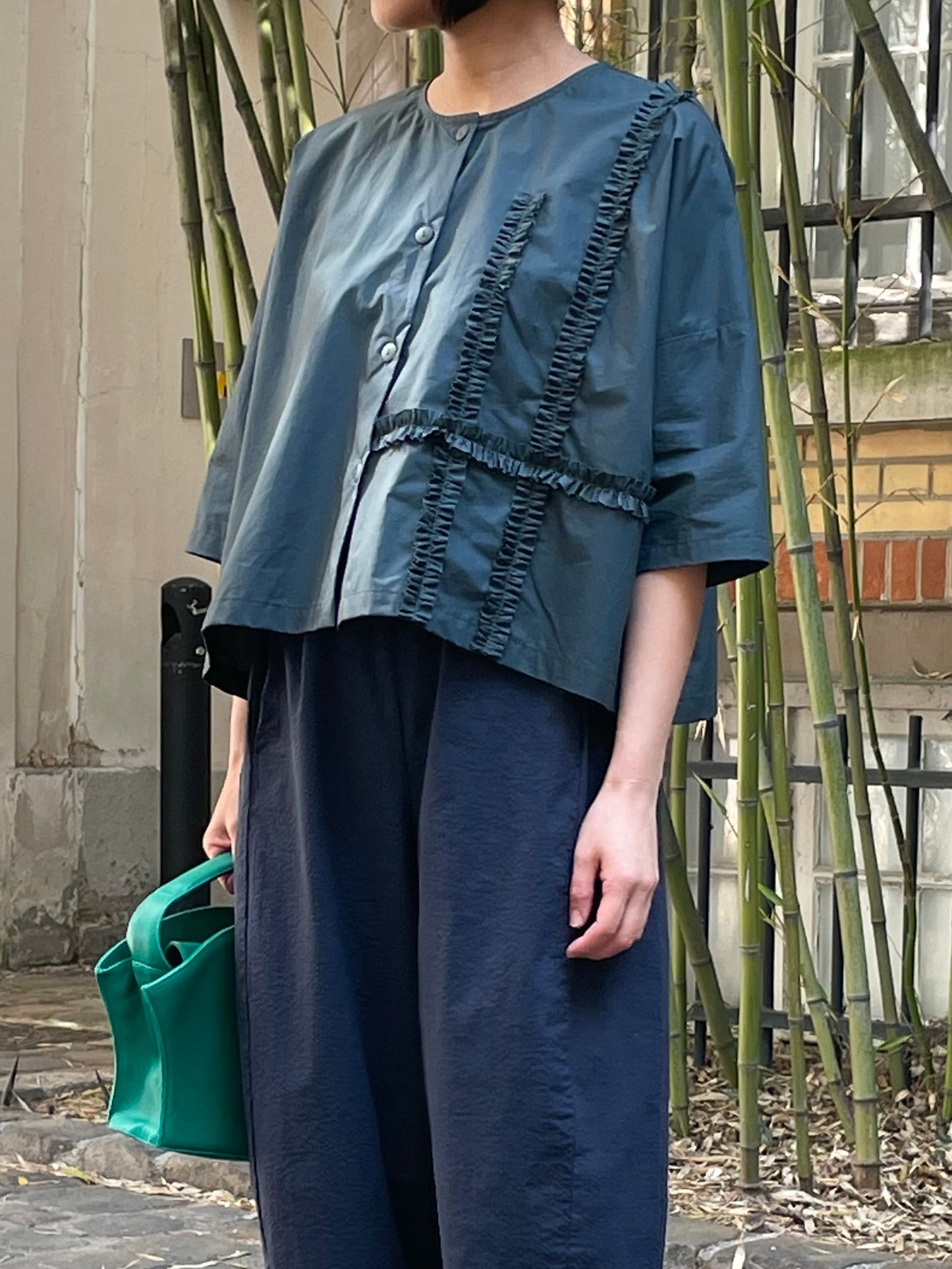 Blouse vert profond en coton 100% – Élégance naturelle et confort absolu