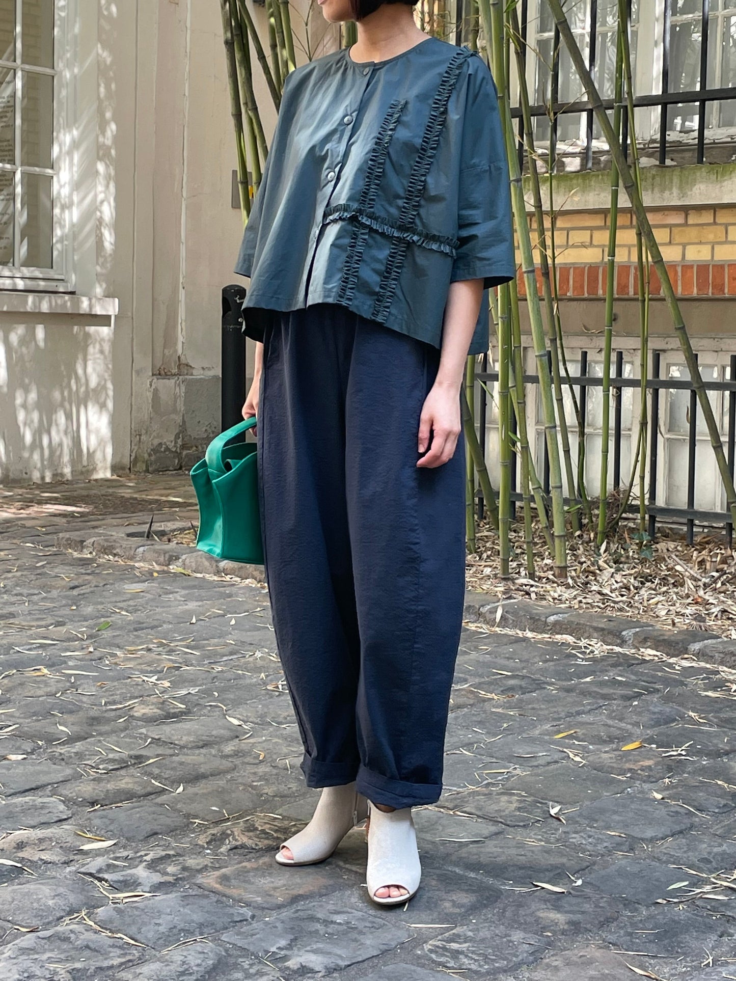 Blouse vert profond en coton 100% – Élégance naturelle et confort absolu