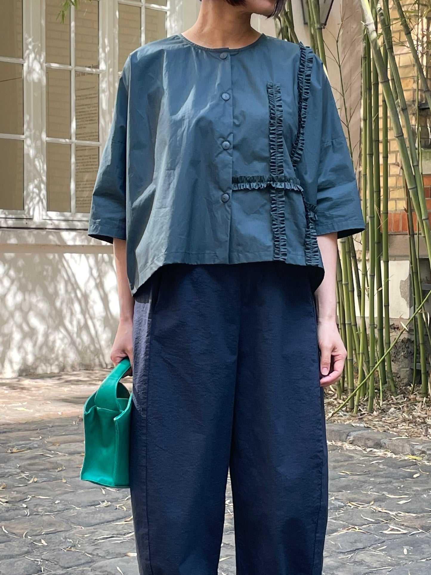 Blouse vert profond en coton 100% – Élégance naturelle et confort absolu