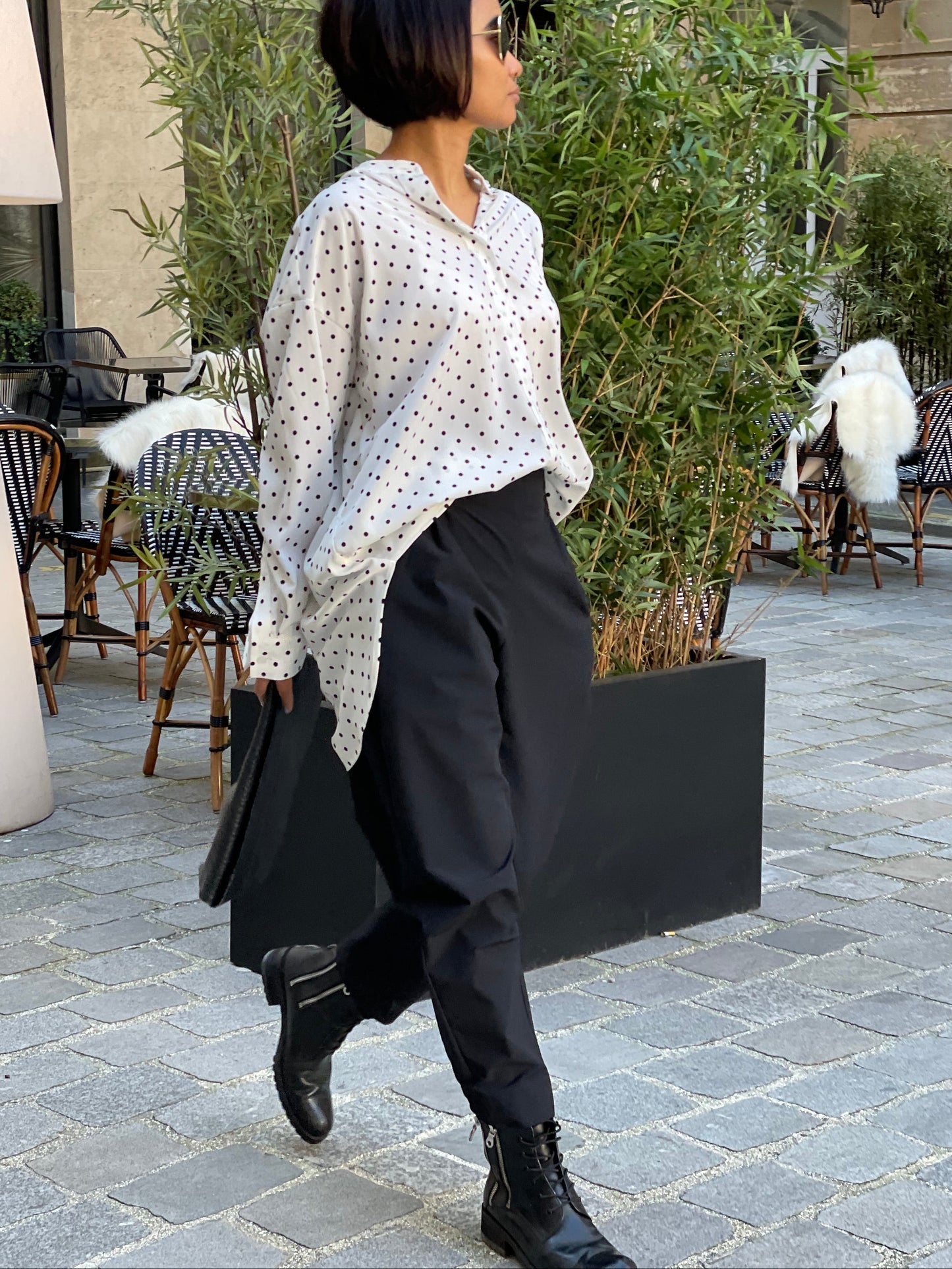 Chemise à pois blanche