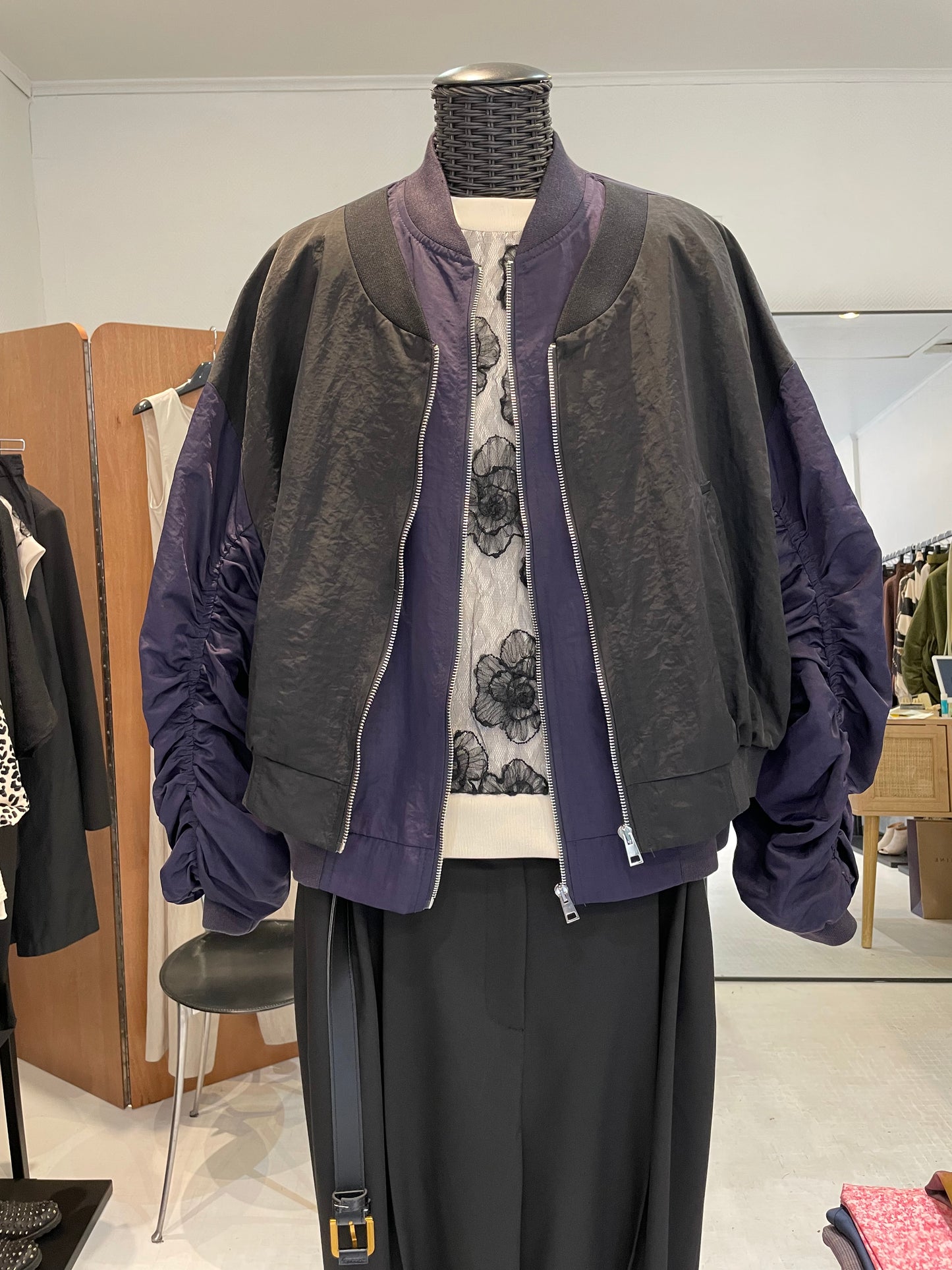 Bomber jacket with gathered sleeves and front zip