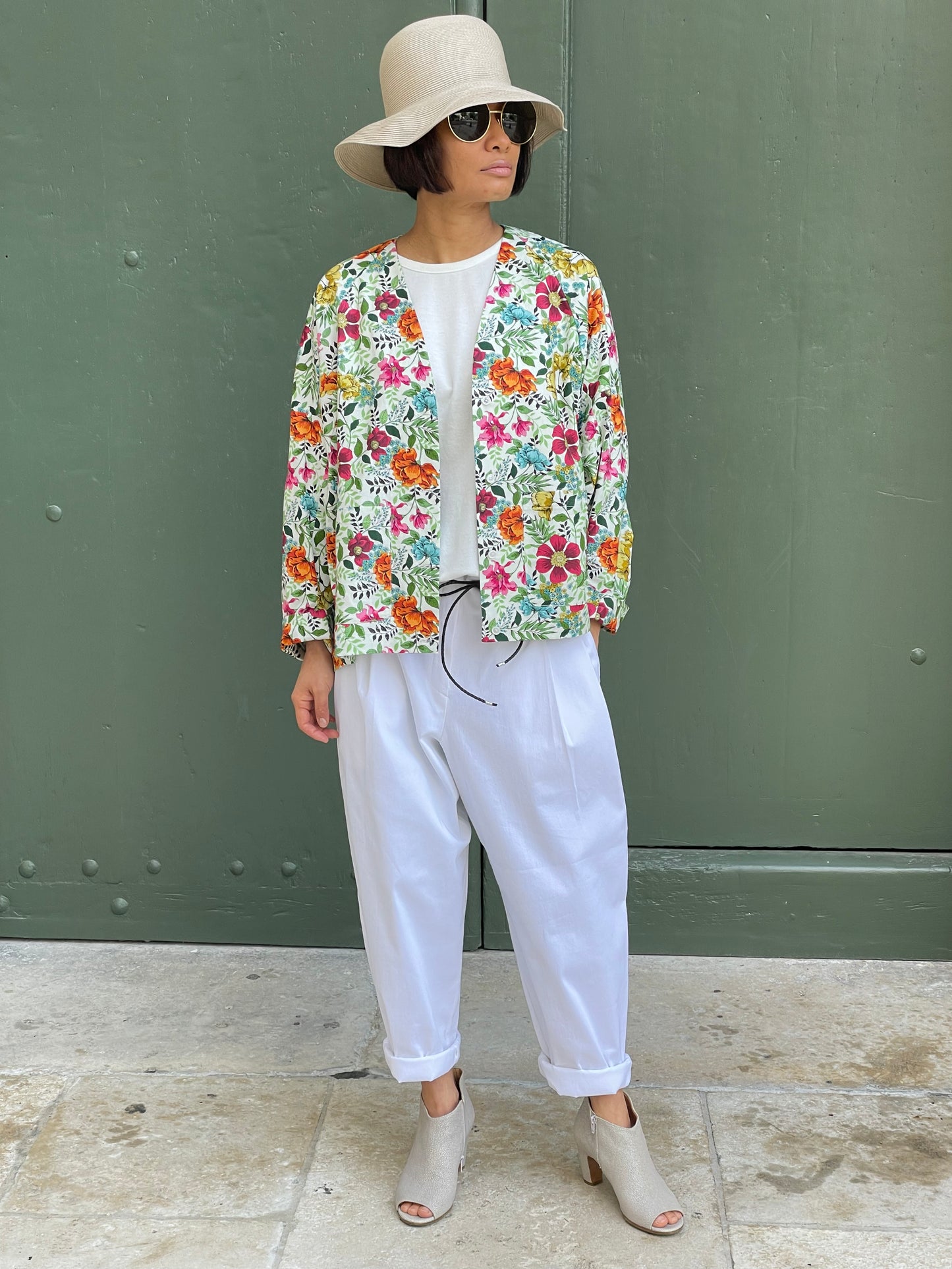 Veste motif floral  en coton 100%