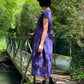 Robe violette ample et ajustable