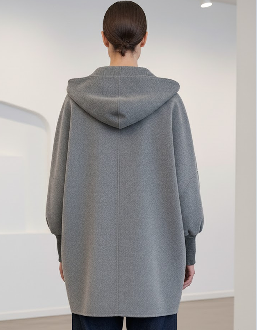 Manteau gris avec capuche et fermeture éclair