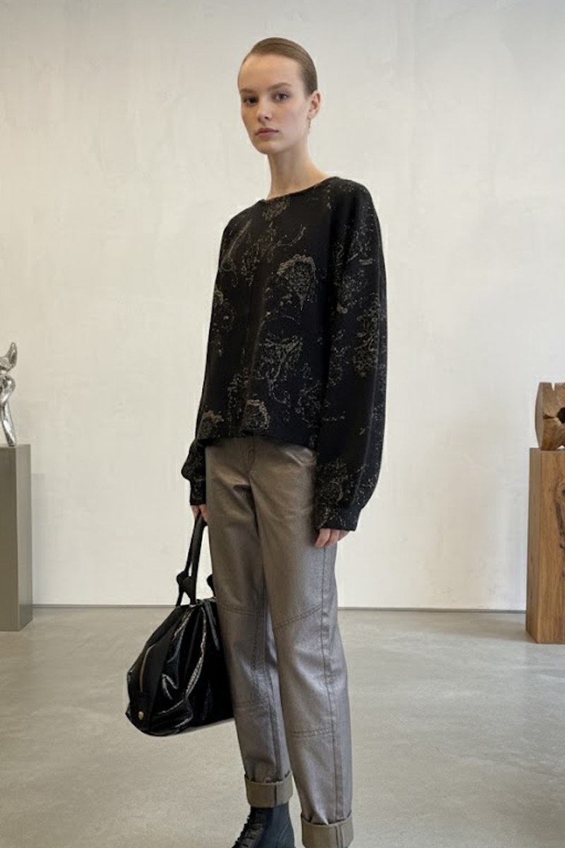Pull en Jacquard – Élégance Ornementale