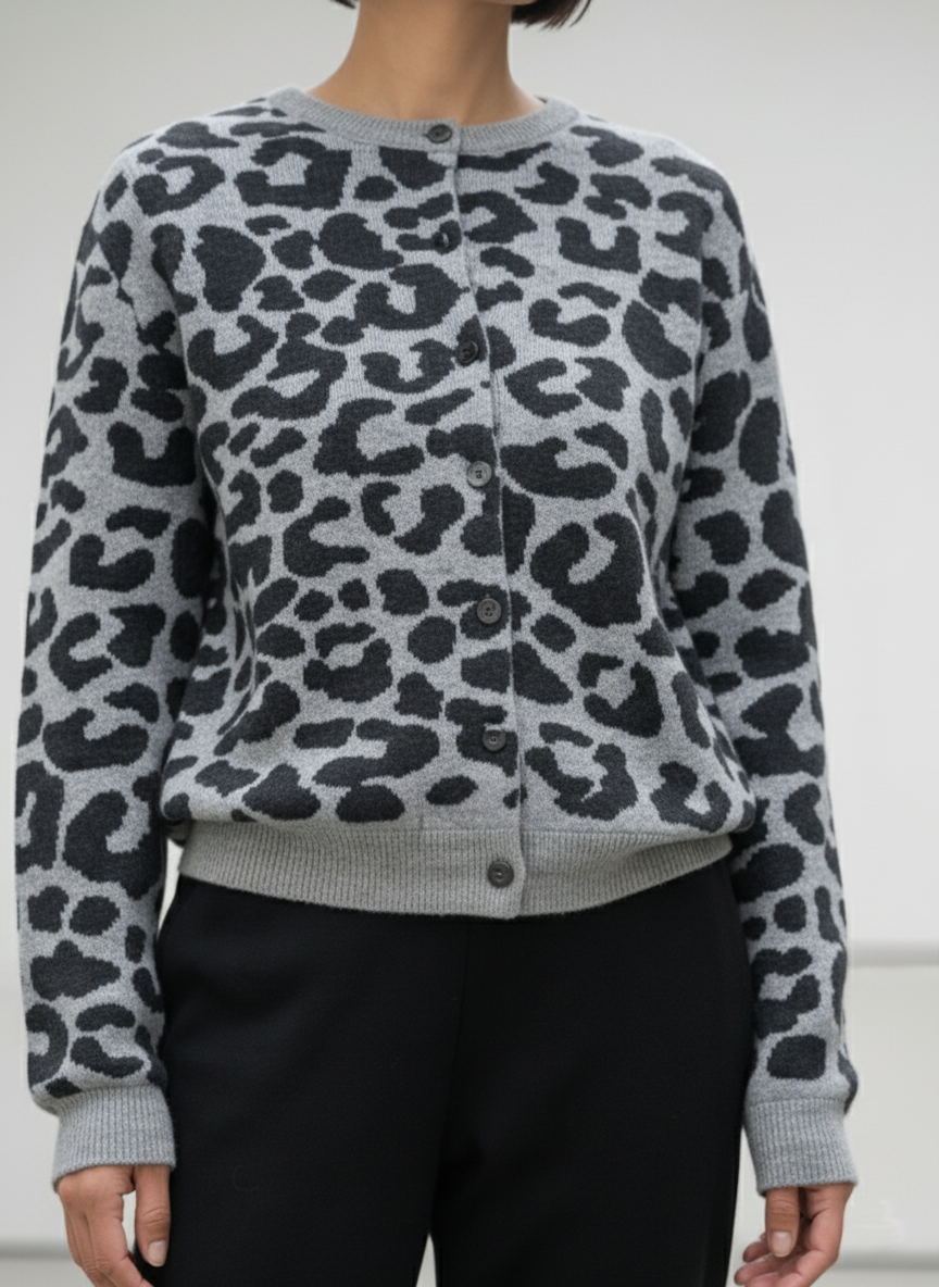 Cardigan ras du cou léopard en laine mérinos